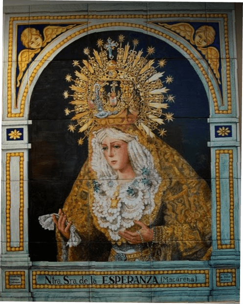 Plato decorativo de la Virgen de la Macarena en cerámica sevillana