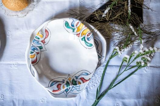 Cerámica con motivos mozárabes