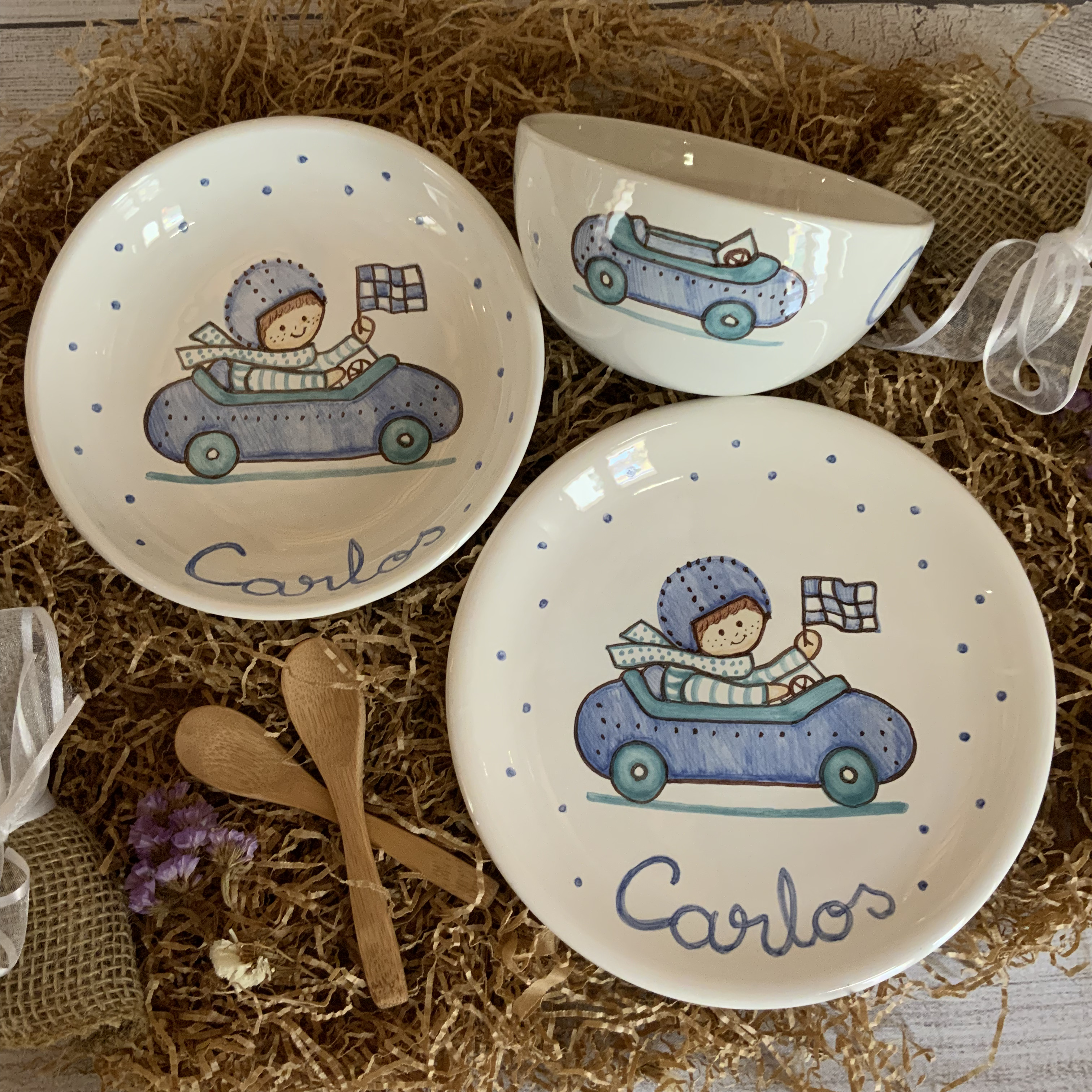 Cerámica infantil pintada a mano con motivos